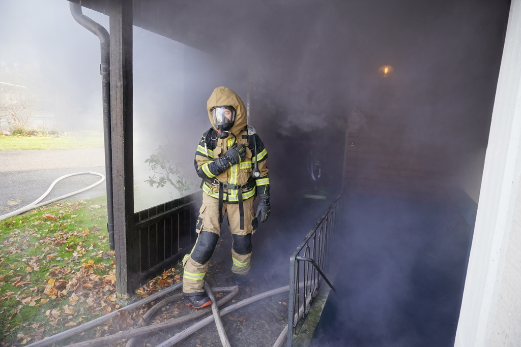 Smoke diving